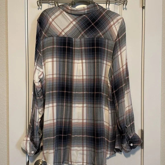 Mellony Button Down top by Beach Lunch Lounge 1X LS - Picture 2 of 5